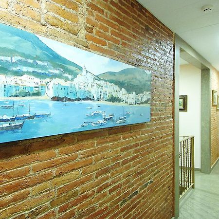 Hostal Orleans Барселона Екстериор снимка