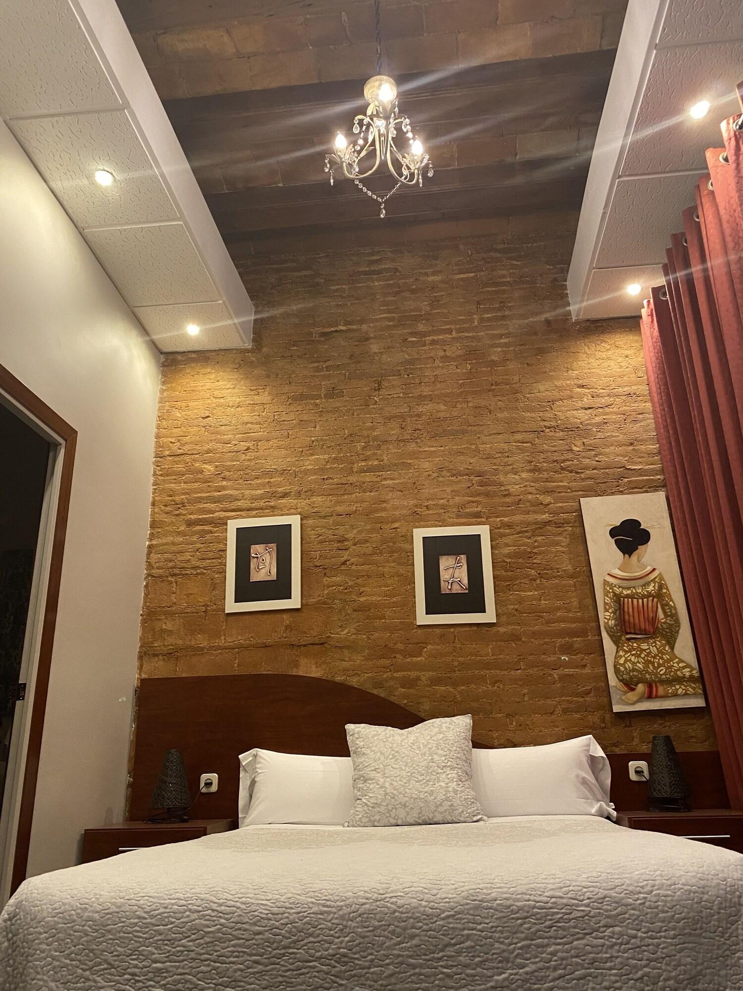 Hostal Orleans Барселона Екстериор снимка