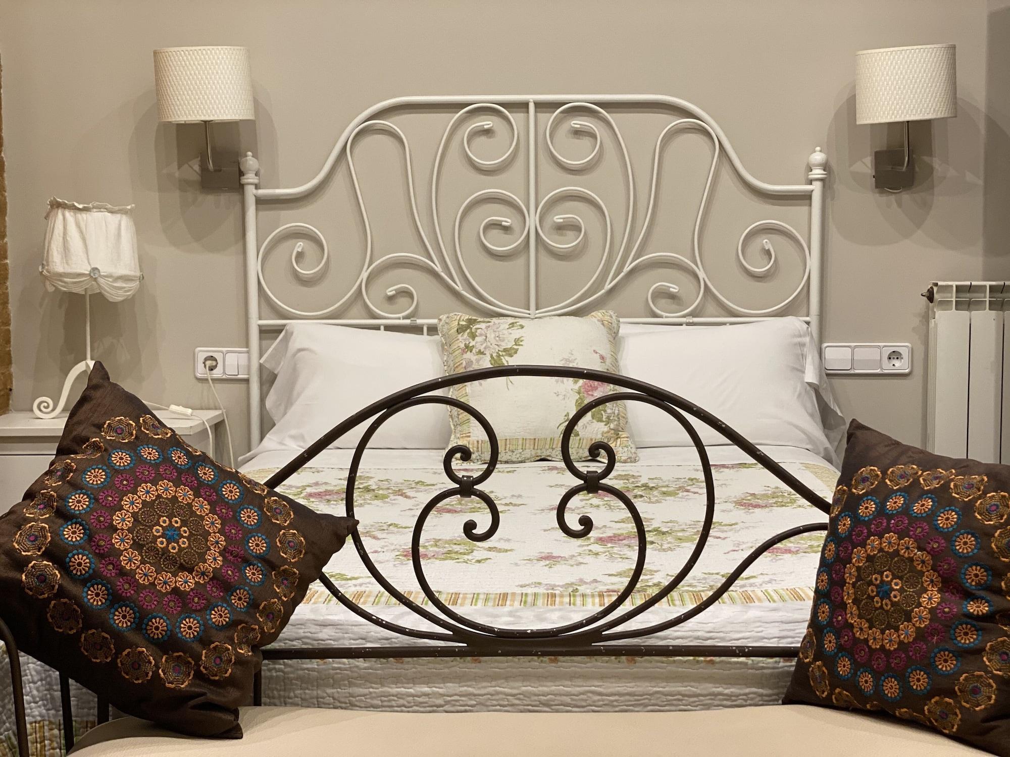 Hostal Orleans Барселона Екстериор снимка