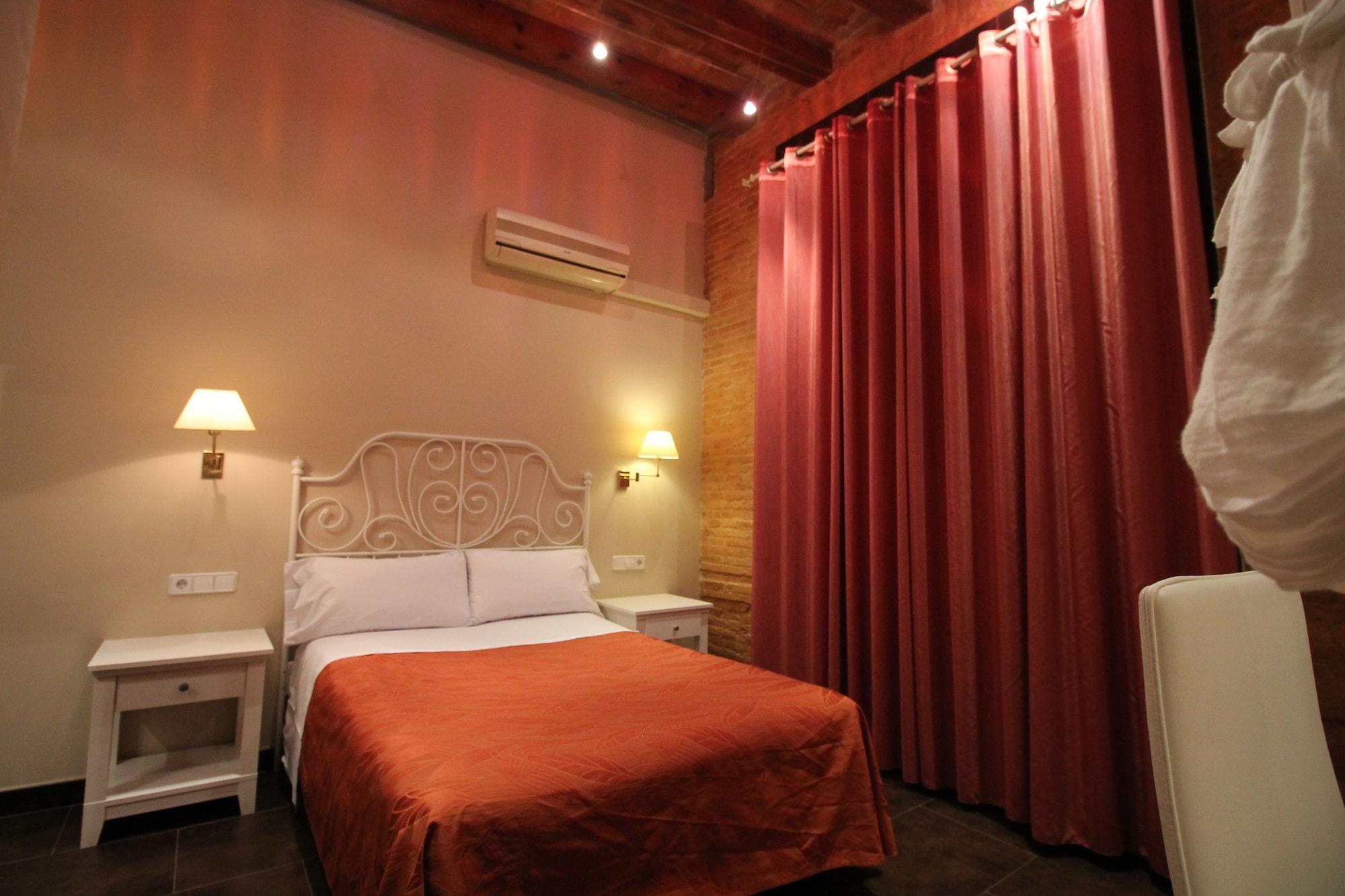 Hostal Orleans Барселона Екстериор снимка